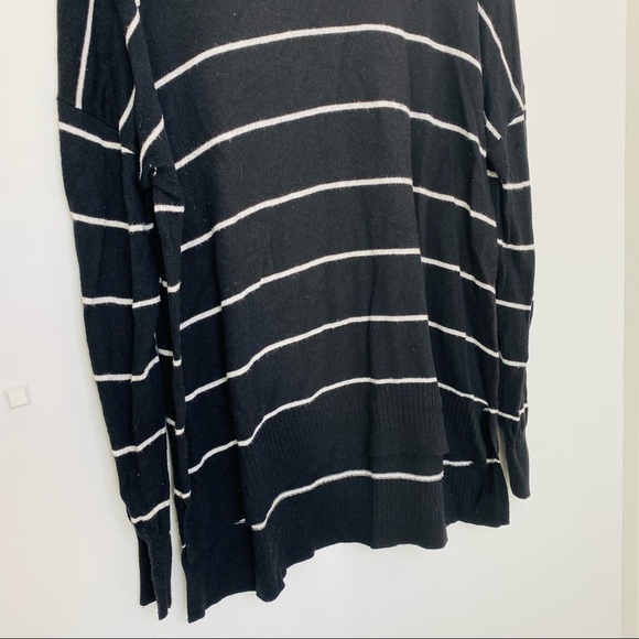 Decjuba size L black and white stripe knit - Picture 5 of 9